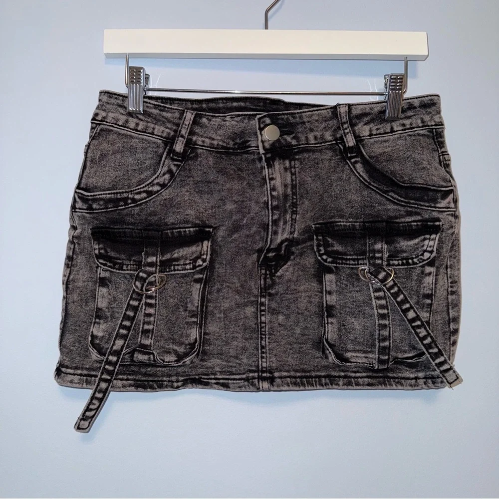 Black Denim cargo Mini Skirt - Picture 3 of 6